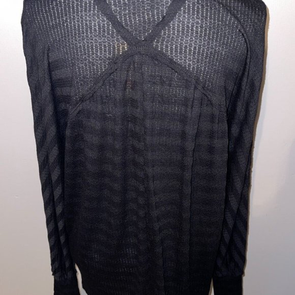 NWT American Rag Juniors Black Henley Top, Size Small - Picture 4 of 6